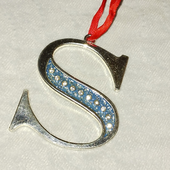"S" Ornament - Picture 3 of 6
